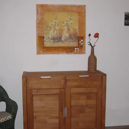Ferienwohnung Dalibor * ツィルンドルフ